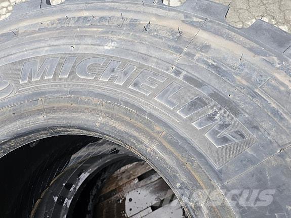  XHA2 Kiti naudoti statybos komponentai