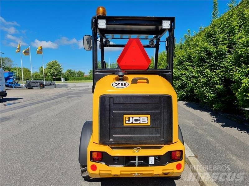 JCB 403 AGRI Mini krautuvai