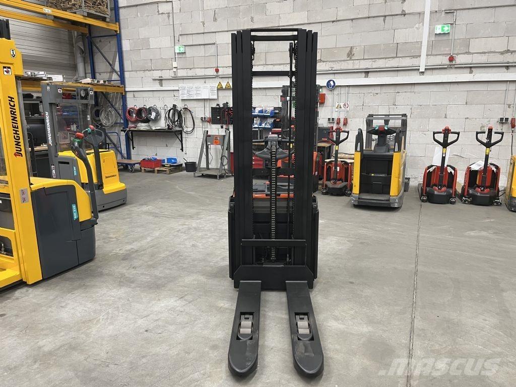 BT SWE 120 L Rankiniai vėžimėliai