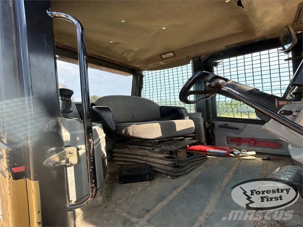 CAT 525B Skiedrovežiai