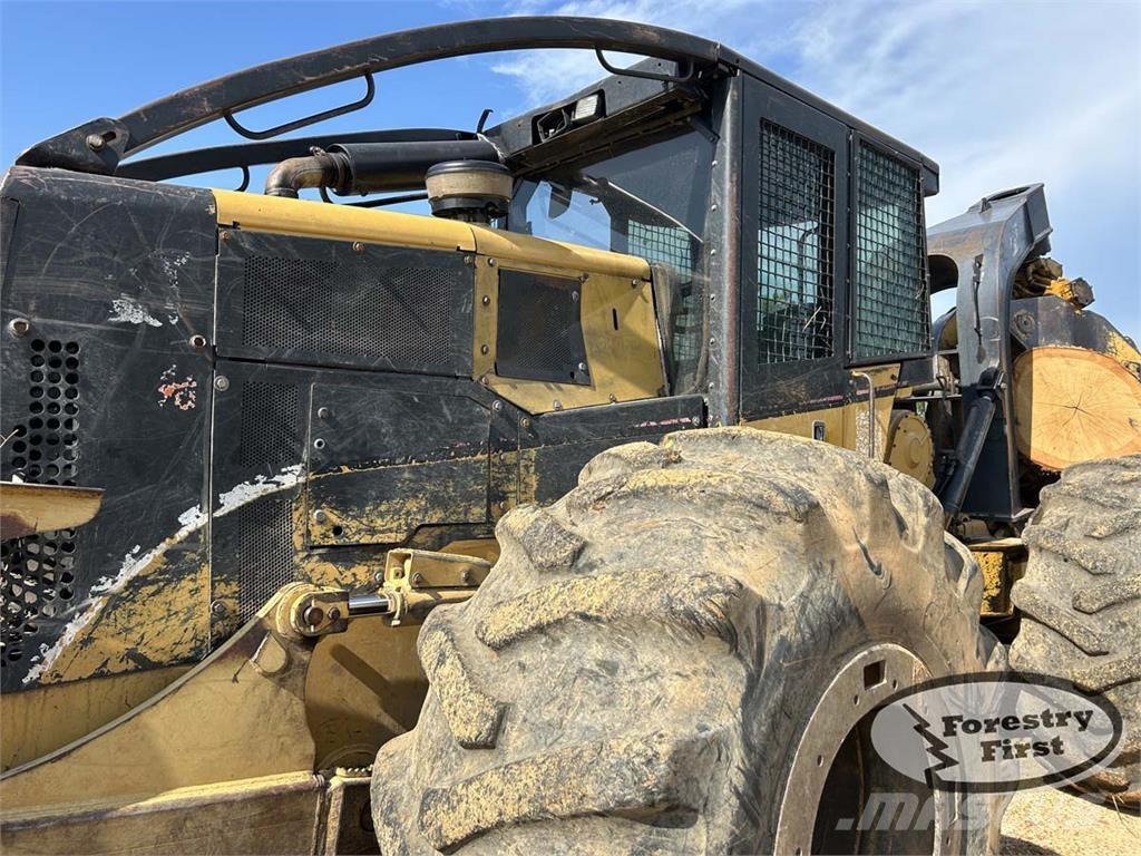 CAT 525B Skiedrovežiai