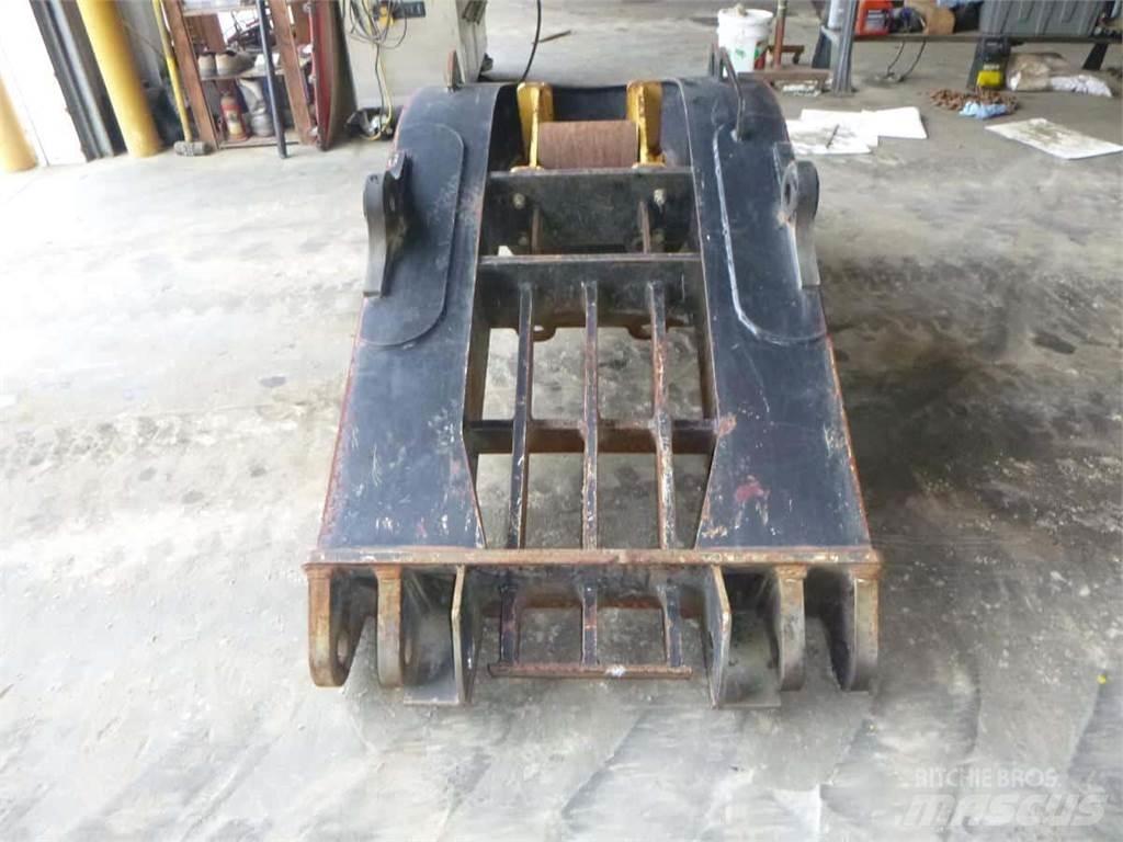 CAT 525C Miško technika - Kita