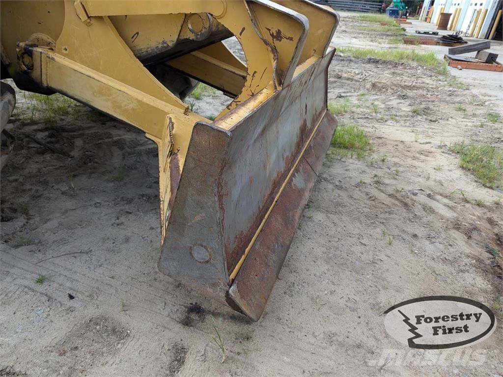 CAT 525C Skiedrovežiai