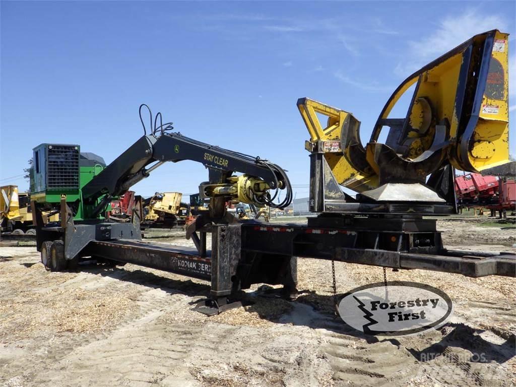 John Deere 437E Strėliniai krautuvai
