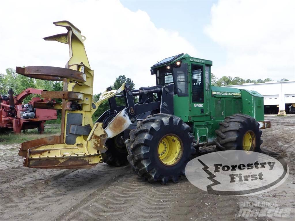 John Deere 843K Miško pjovimo technika