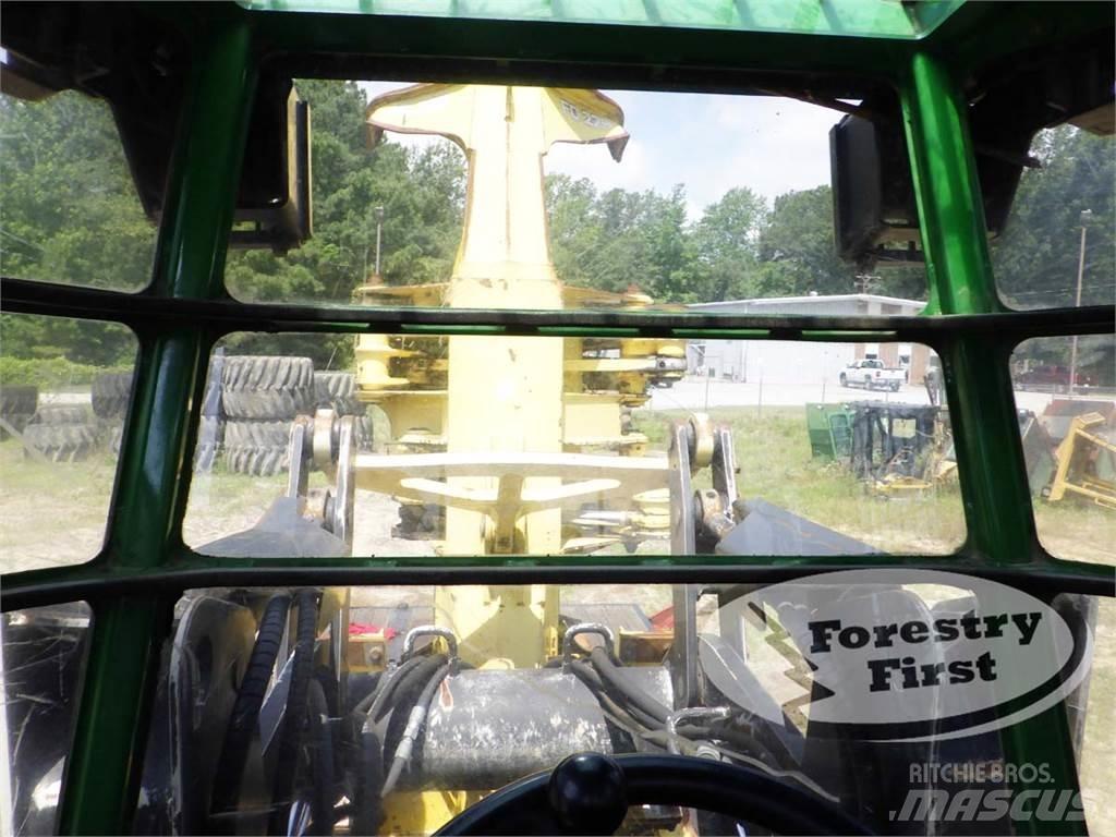John Deere 843K Miško pjovimo technika