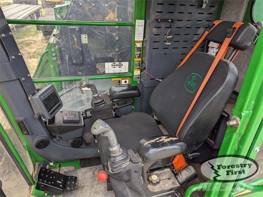 John Deere 853M Miško pjovimo technika