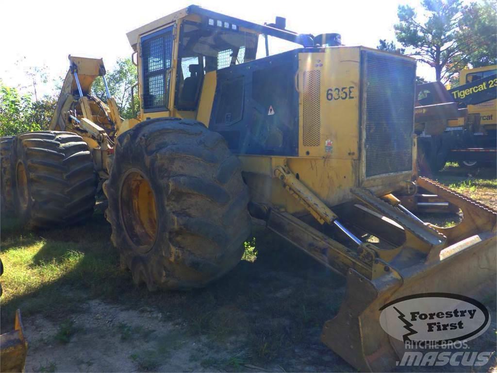 Tigercat 635E Skiedrovežiai