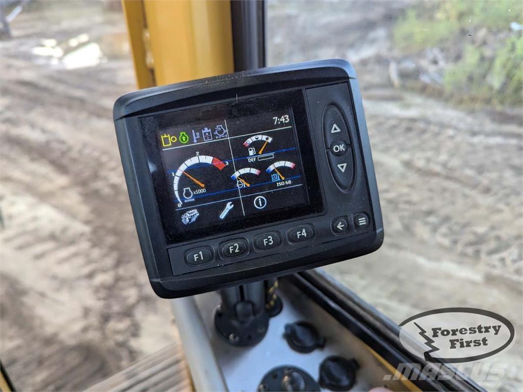 Tigercat T234B Strėliniai krautuvai