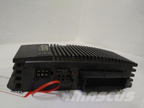 CAT 580B Kiti naudoti statybos komponentai