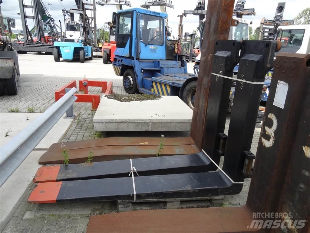 Kalmar DCG330-12 Dyzeliniai krautuvai
