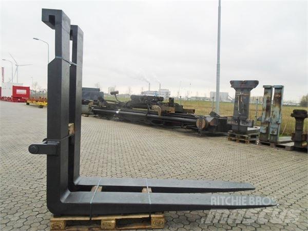 Mafi T230 Naudoti terminalų vilkikai