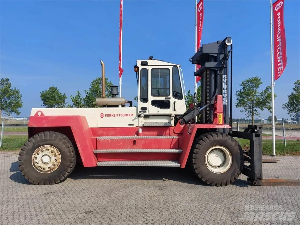 Svetruck 30120 Dyzeliniai krautuvai