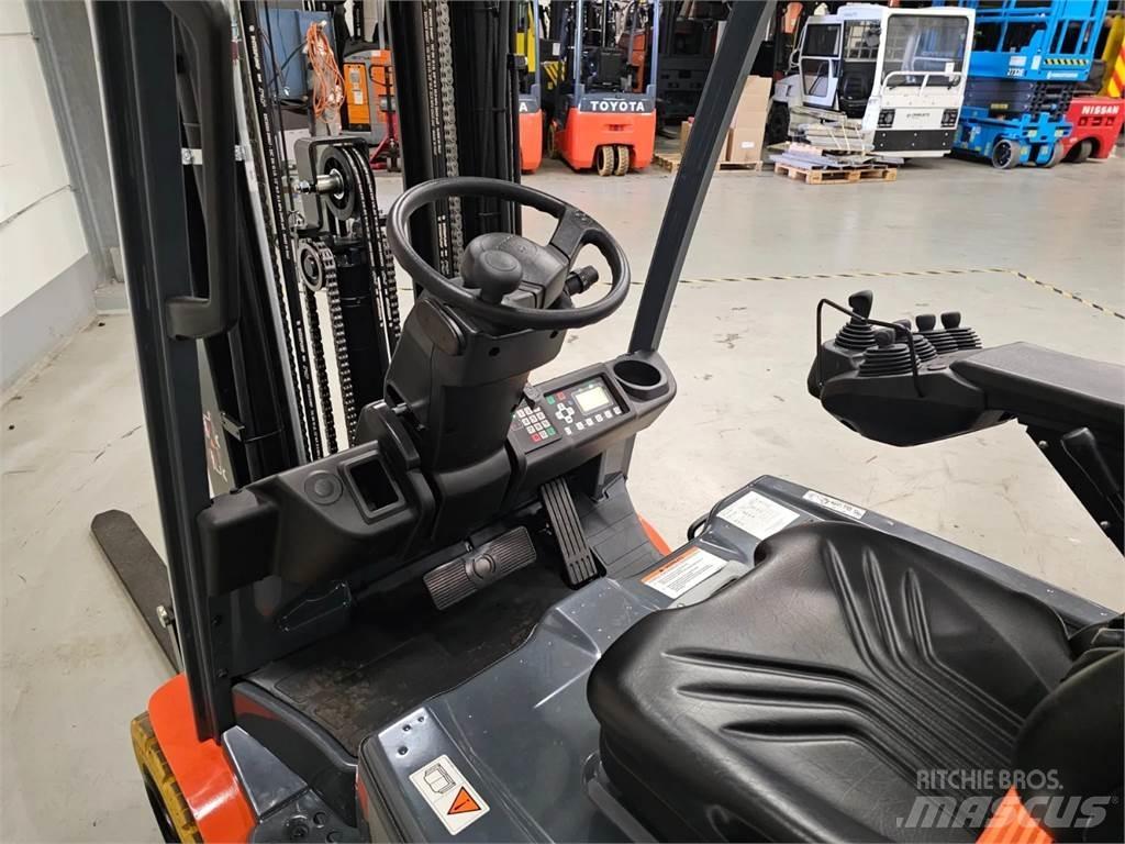 Toyota 8FBE20T Elektriniai šakiniai krautuvai