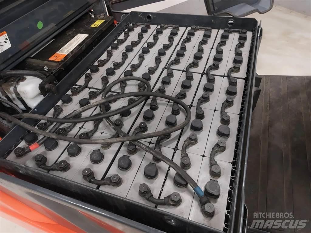Toyota 8FBMKT25 Elektriniai šakiniai krautuvai