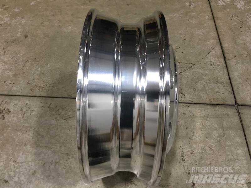 Accuride Padangos, ratai ir ratlankiai