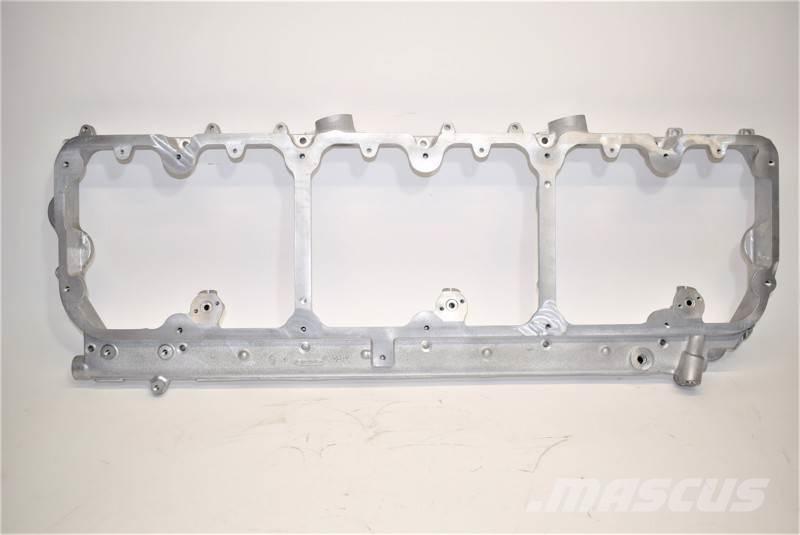 CAT C15 Transportas - Kita