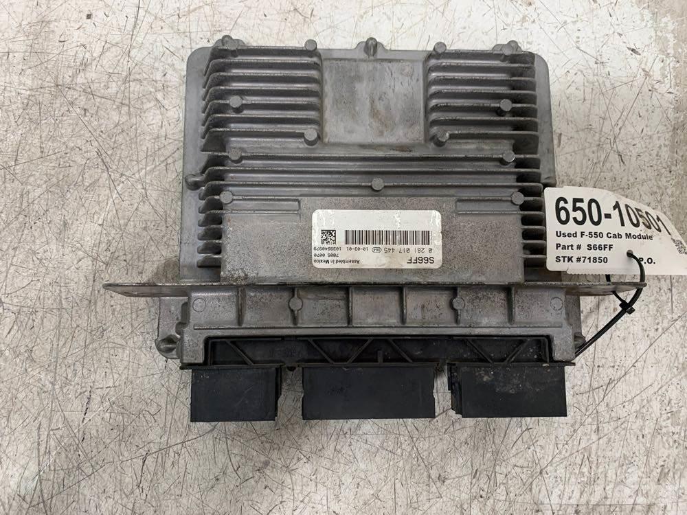 Ford F-550 Kabinos ir salonai