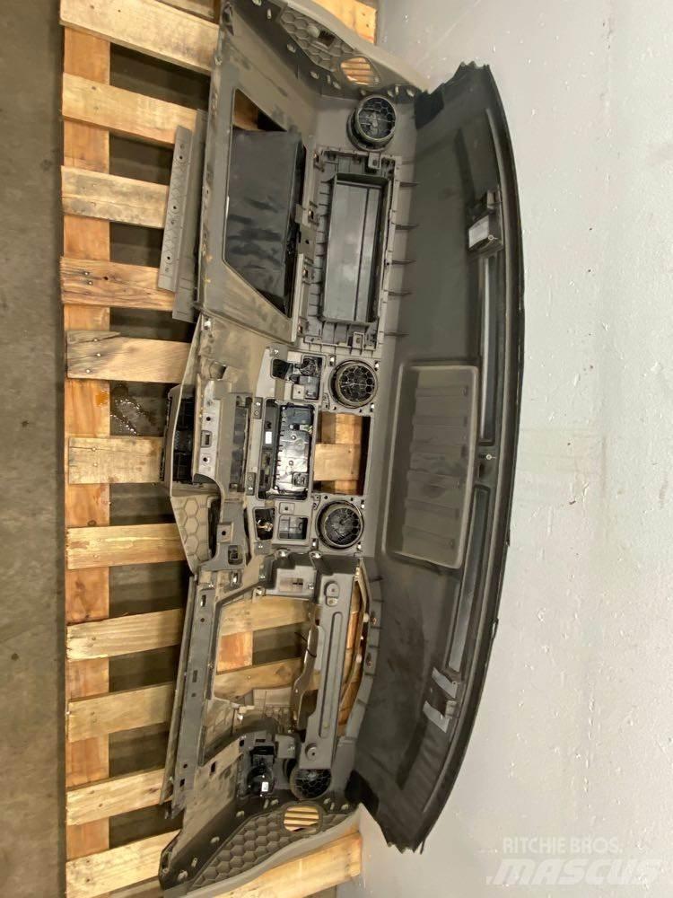 Ford F450 Transportas - Kita