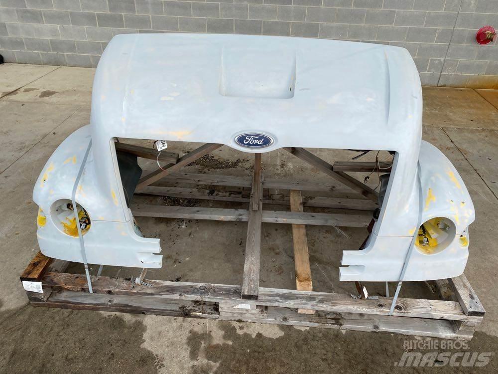 Ford L8501 Kabinos ir salonai