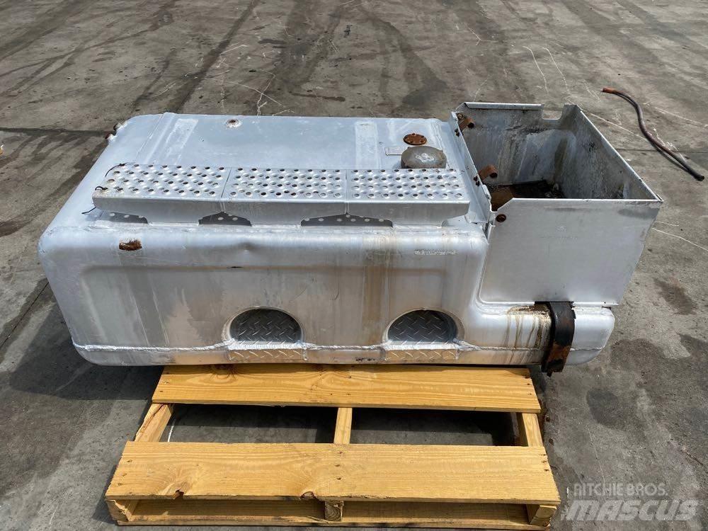 Ford L9000 Transportas - Kita