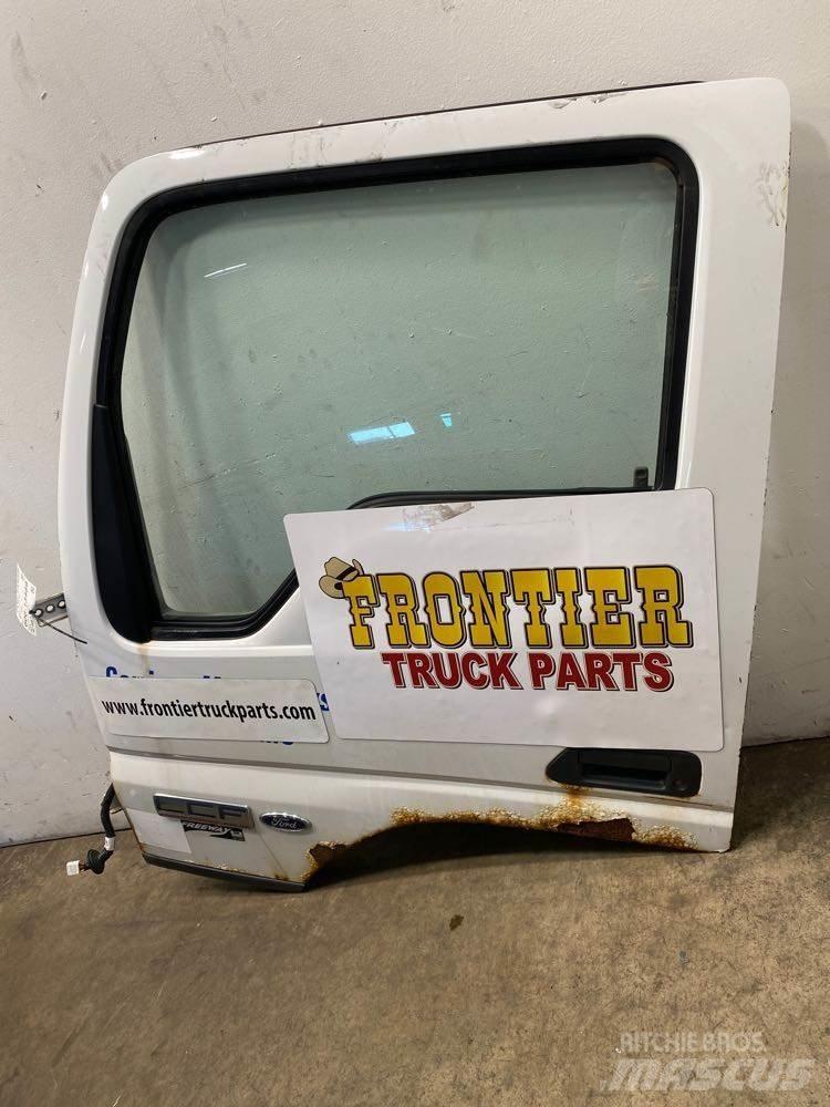 Ford LCF Transportas - Kita