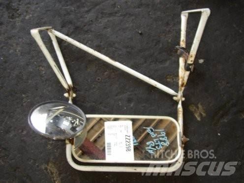 Ford LTS Transportas - Kita