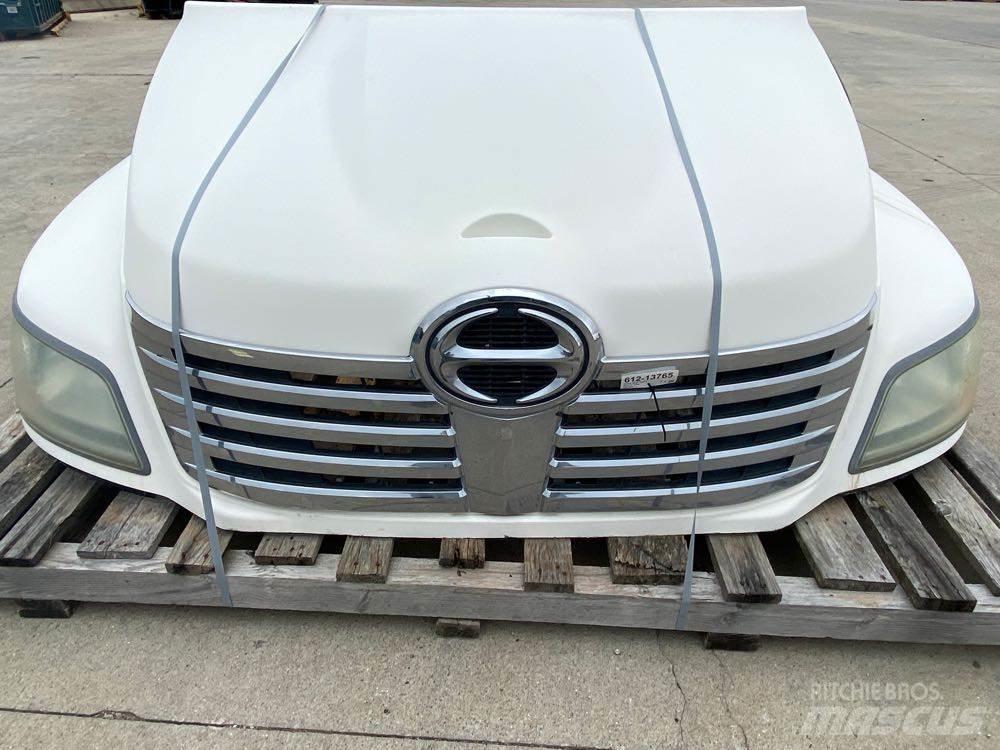 Hino 268 Kabinos ir salonai