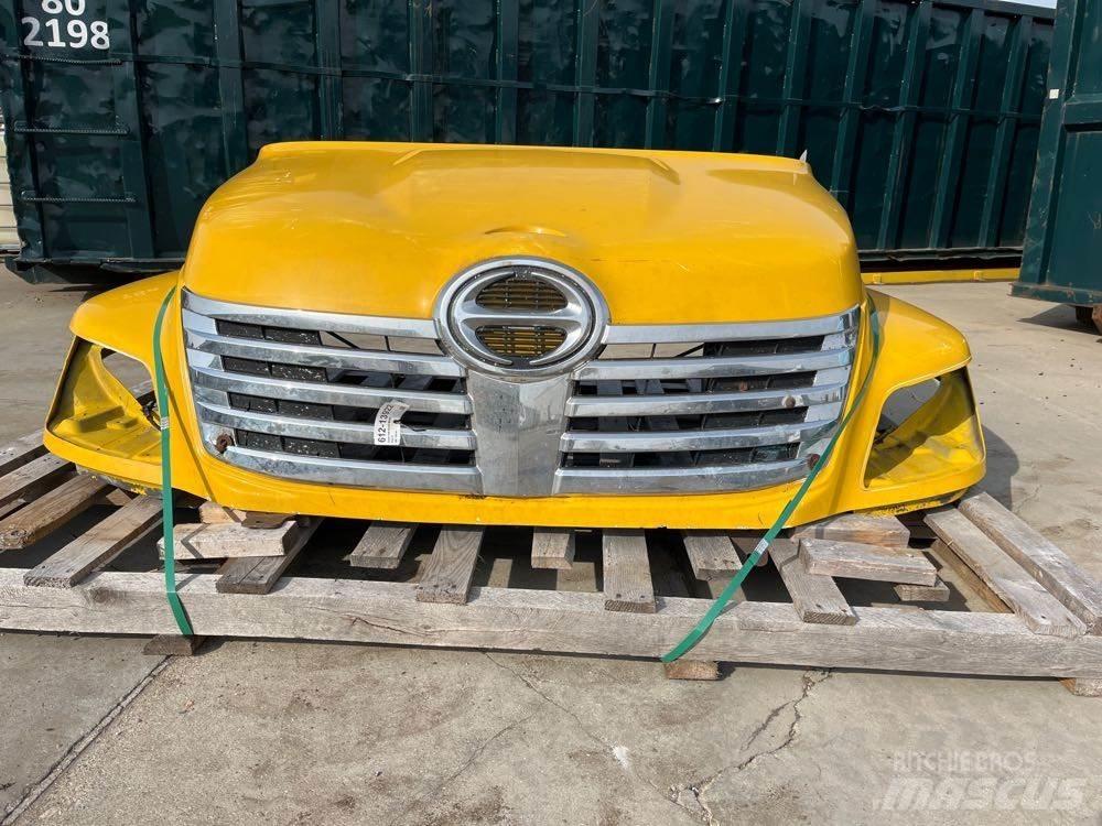 Hino 268 Kabinos ir salonai