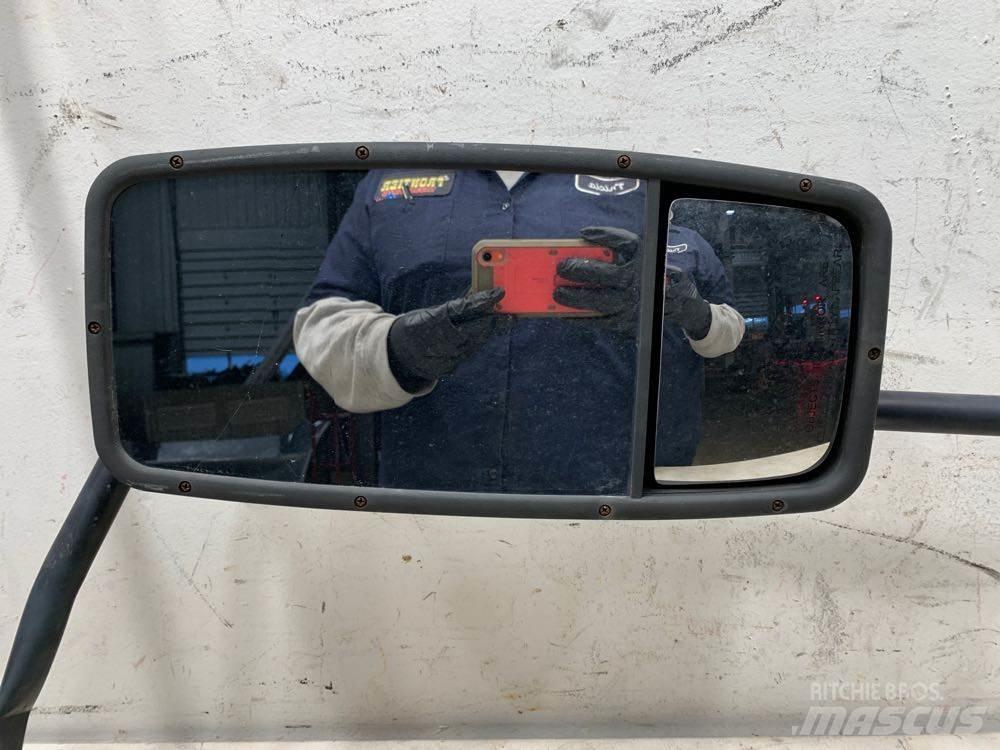 Isuzu NPR Transportas - Kita