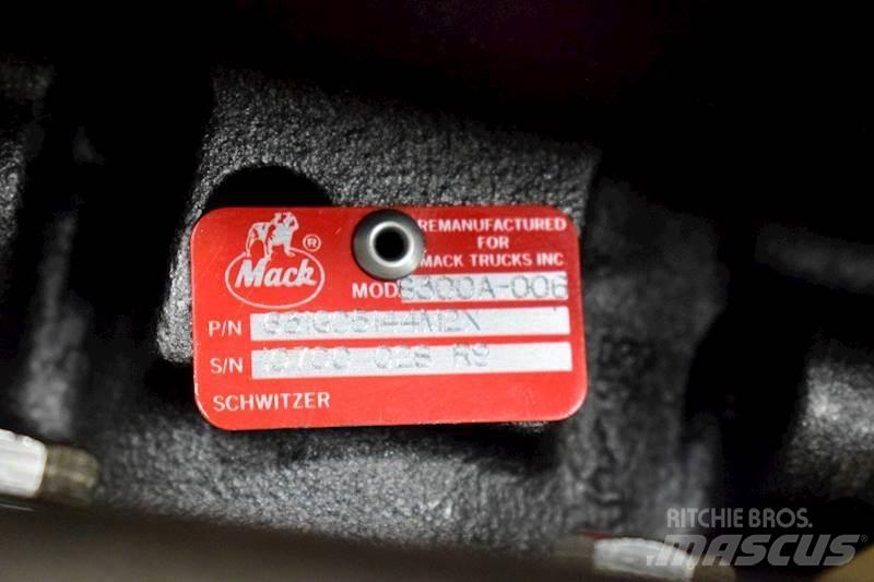 Mack EM7 Transportas - Kita