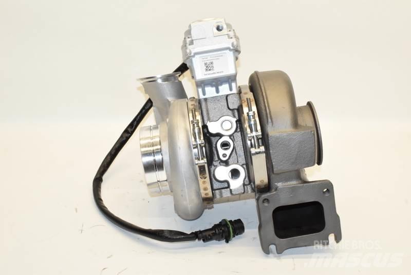 Mack MP7 Transportas - Kita
