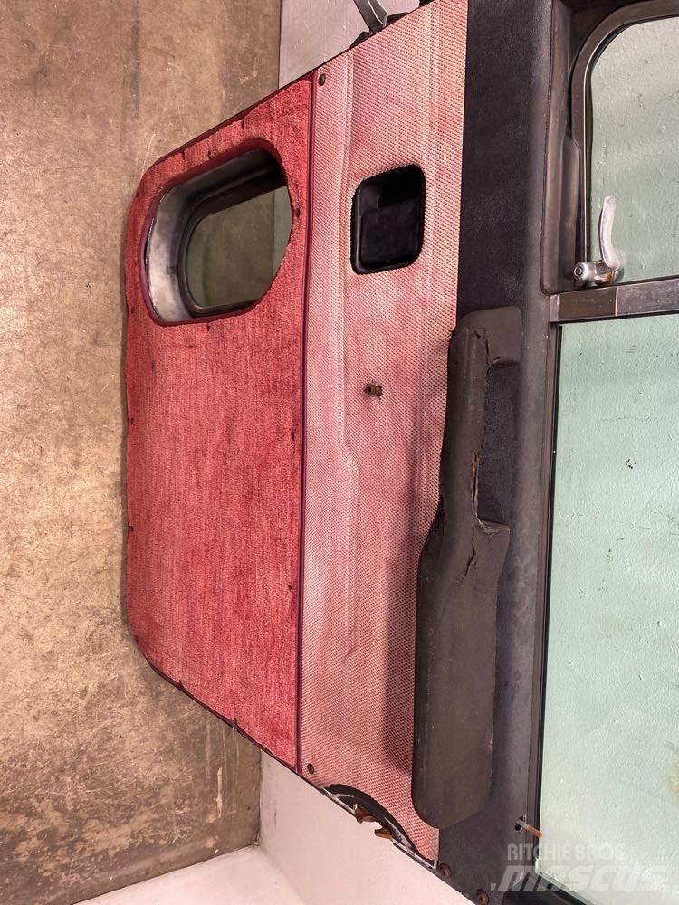 Peterbilt  Transportas - Kita
