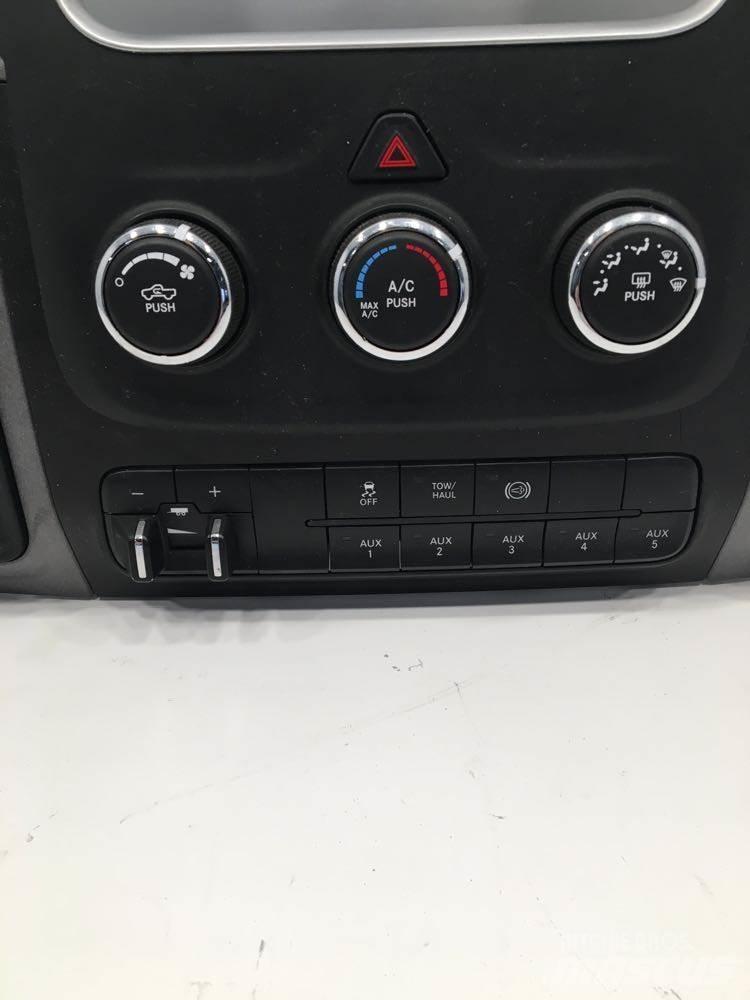 RAM 5500 Transportas - Kita