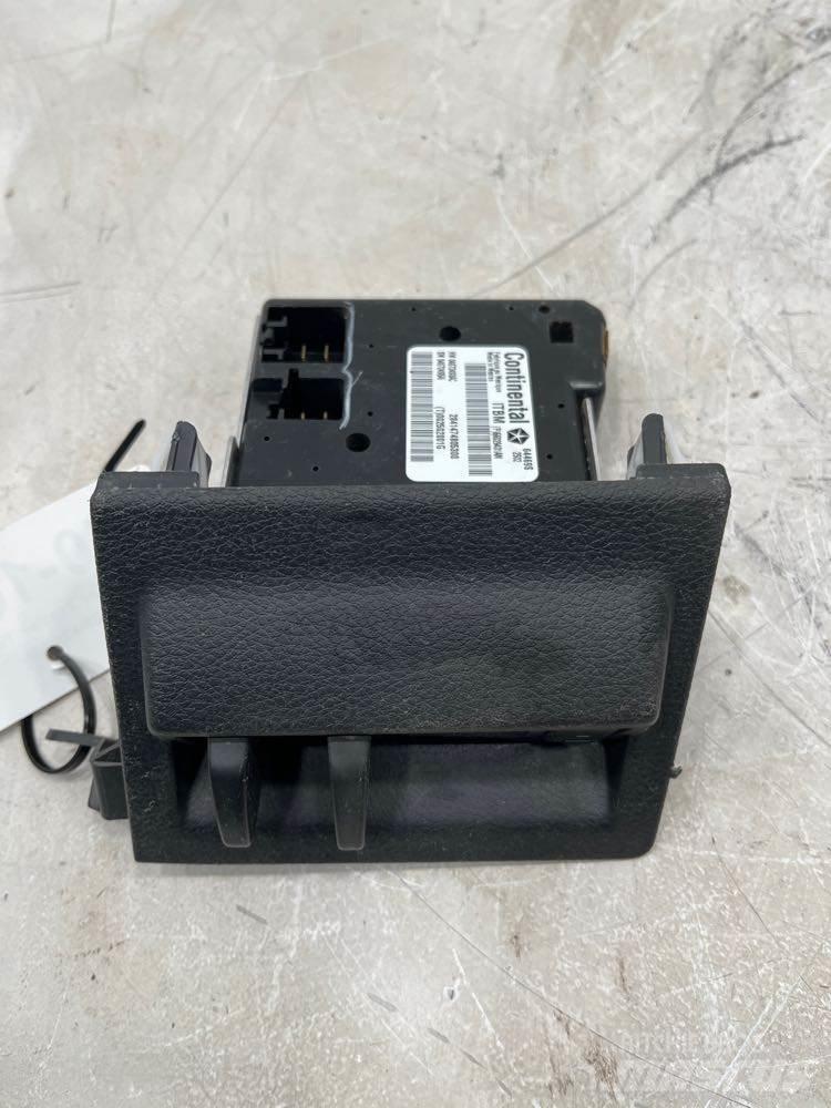 RAM 5500 Kabinos ir salonai