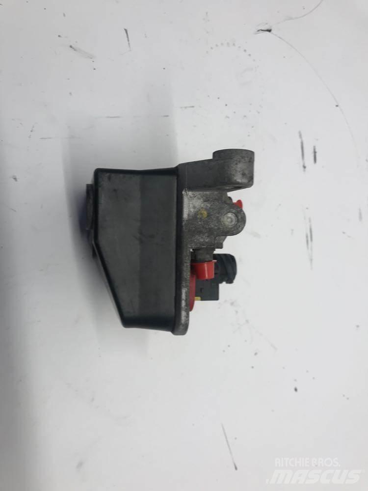 Volvo D13 Transportas - Kita