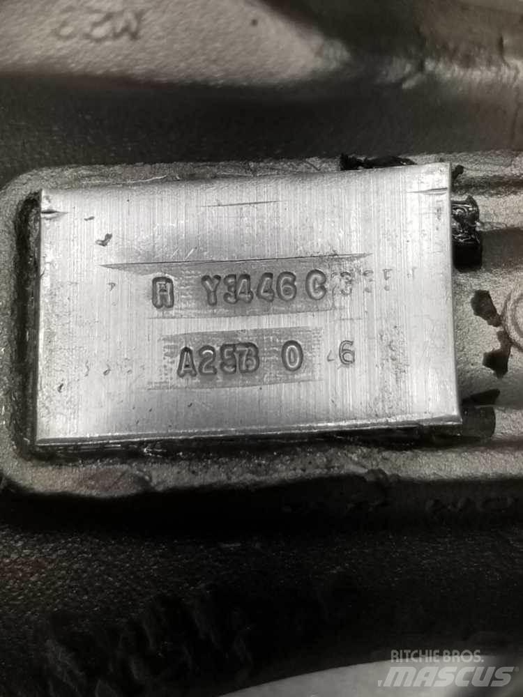 Volvo D13M Transportas - Kita
