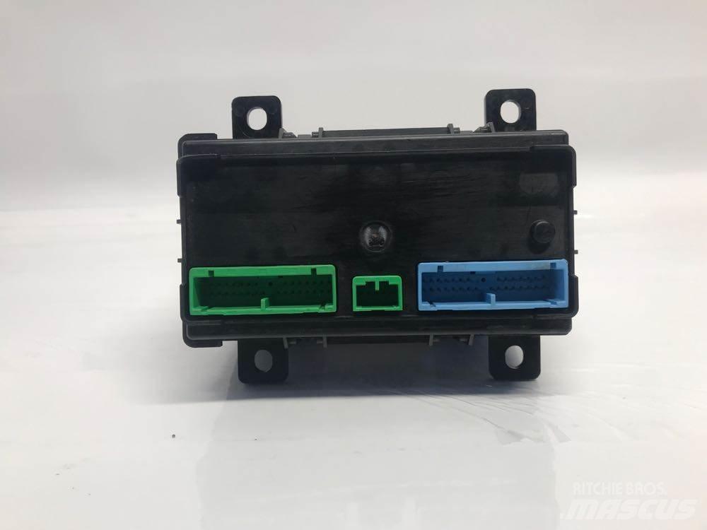 Volvo D13M Transportas - Kita