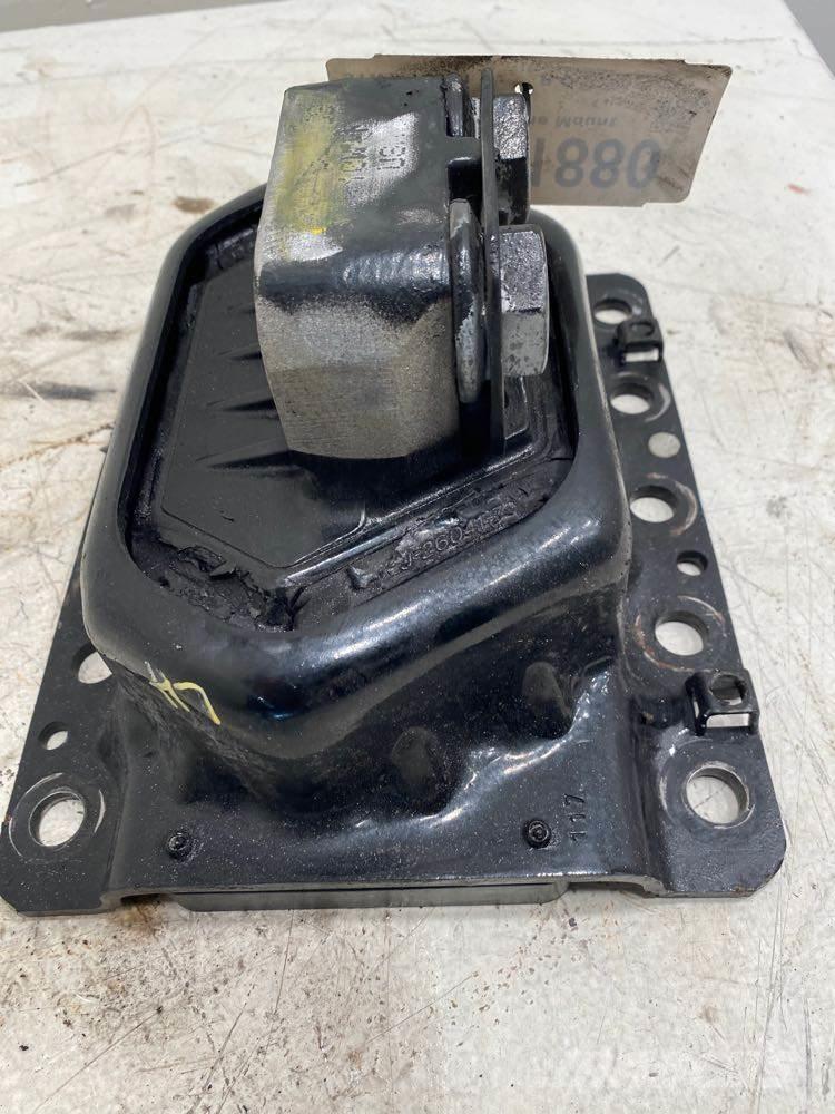 Volvo VNL Transportas - Kita