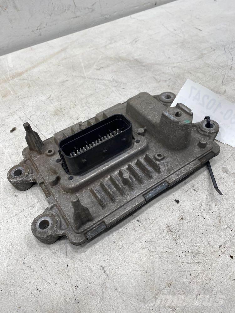 Volvo VNL Transportas - Kita