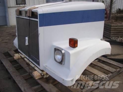 Volvo WC Kabinos ir salonai
