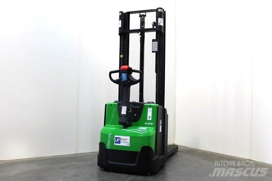 Cesab S 212 L / 330 Rankiniai vėžimėliai