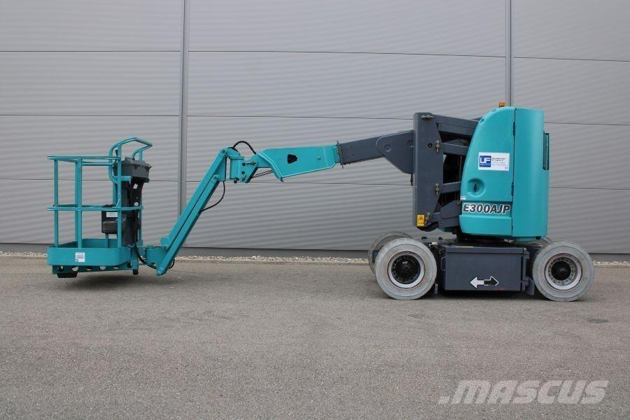 JLG E 300 AJP Alkūniniai keltuvai
