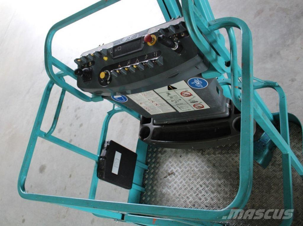JLG E 300 AJP Alkūniniai keltuvai