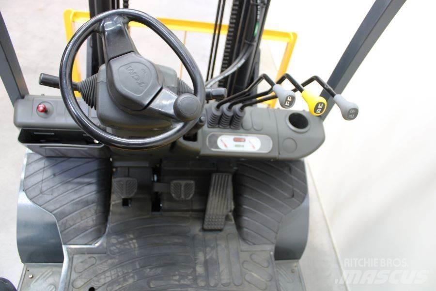 TCM FD 25 T 3 Dyzeliniai krautuvai