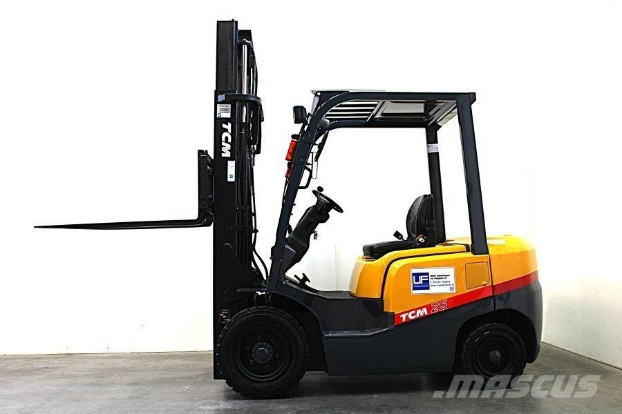 TCM FD 25 T 3 Dyzeliniai krautuvai