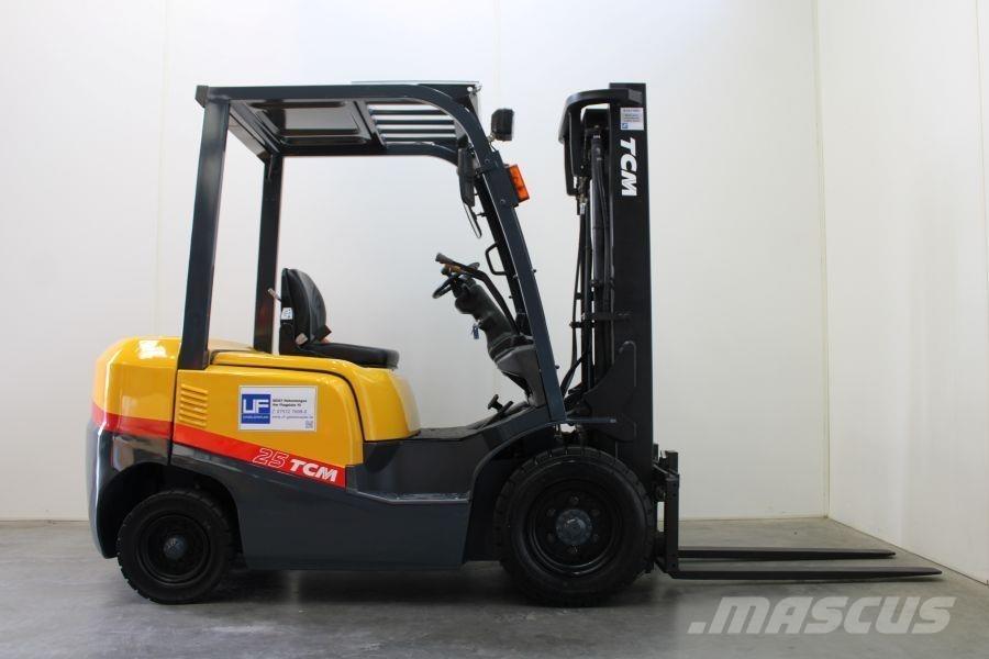 TCM FD 25 T 3 Dyzeliniai krautuvai