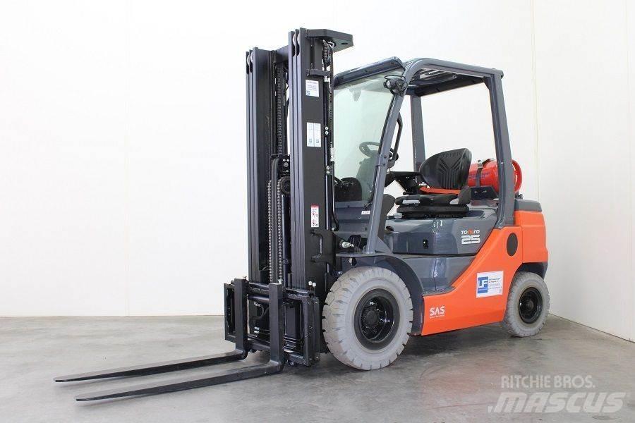 Toyota 02-8FGF25 LPG (dujiniai) krautuvai
