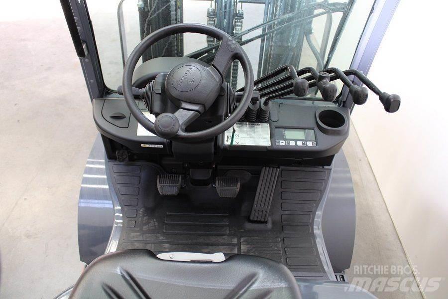 Toyota 02-8FGF25 LPG (dujiniai) krautuvai