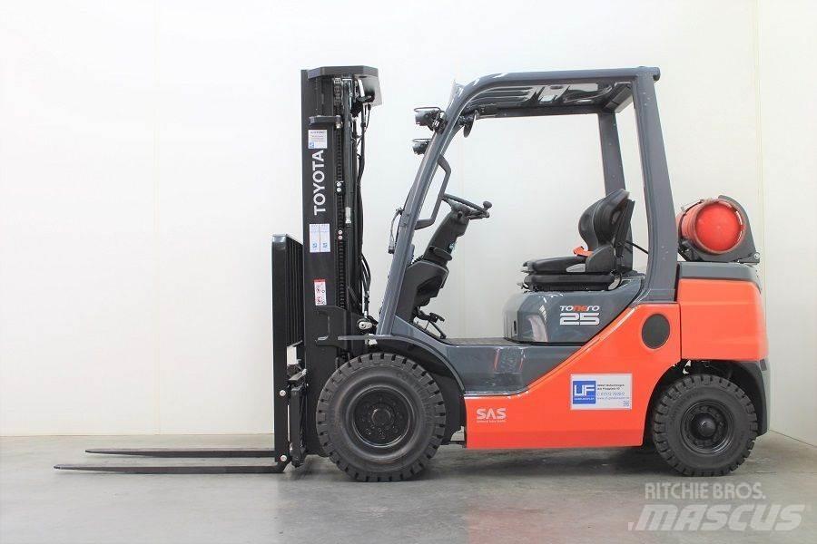 Toyota 02-8FGF25 LPG (dujiniai) krautuvai